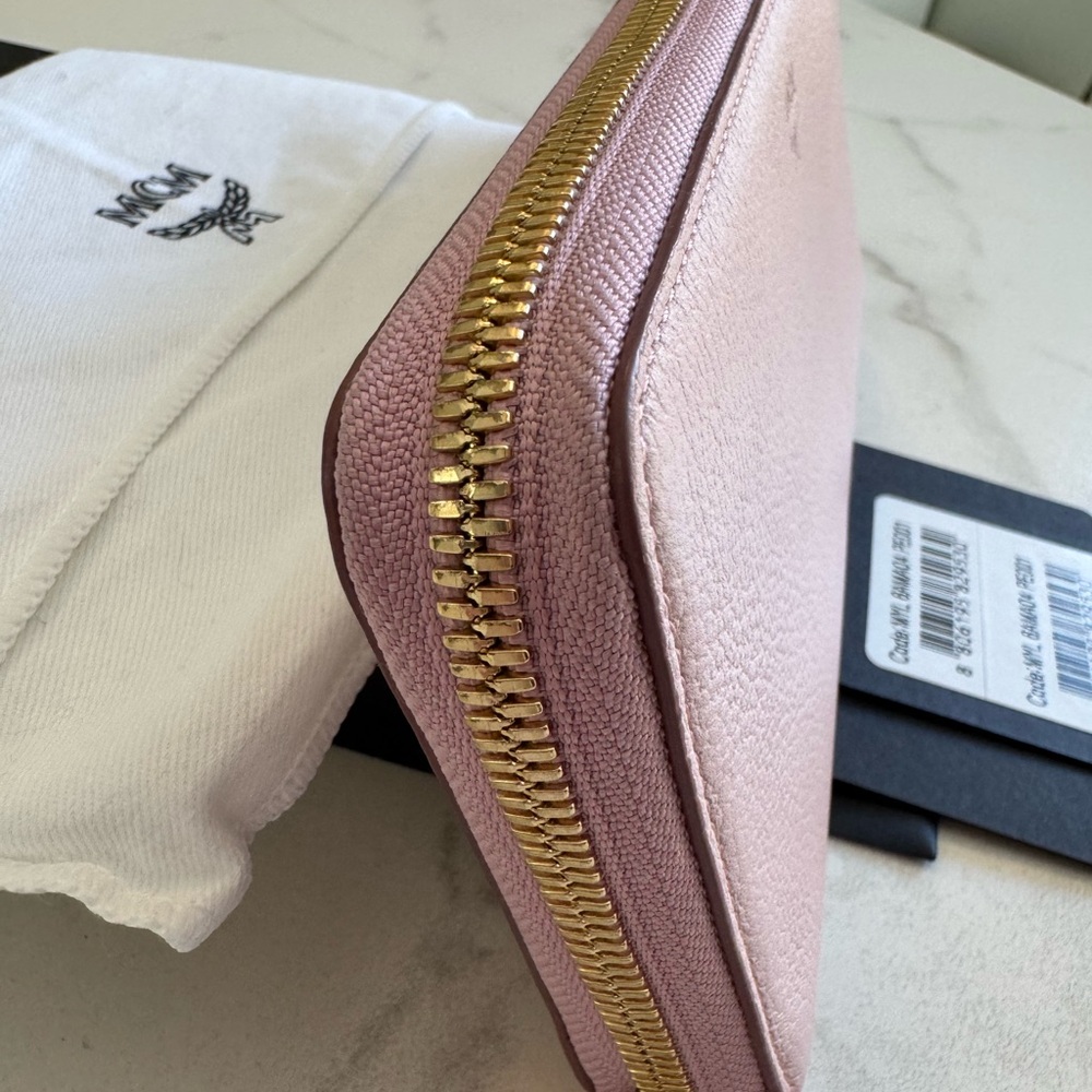 MCM Full Inclusion Leather Continental Wallet in Blush Color - Picture 4 of 10